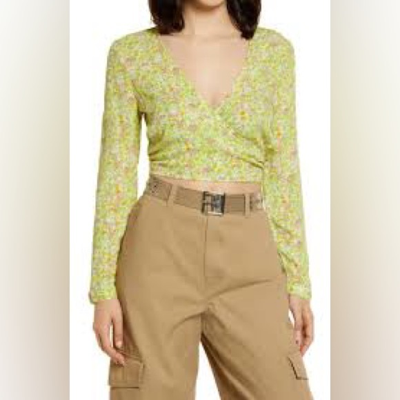 bp Tops - bp Longsleeve Vneck  Crop Top - Green  Hannah Kate - M & 2X. NWT